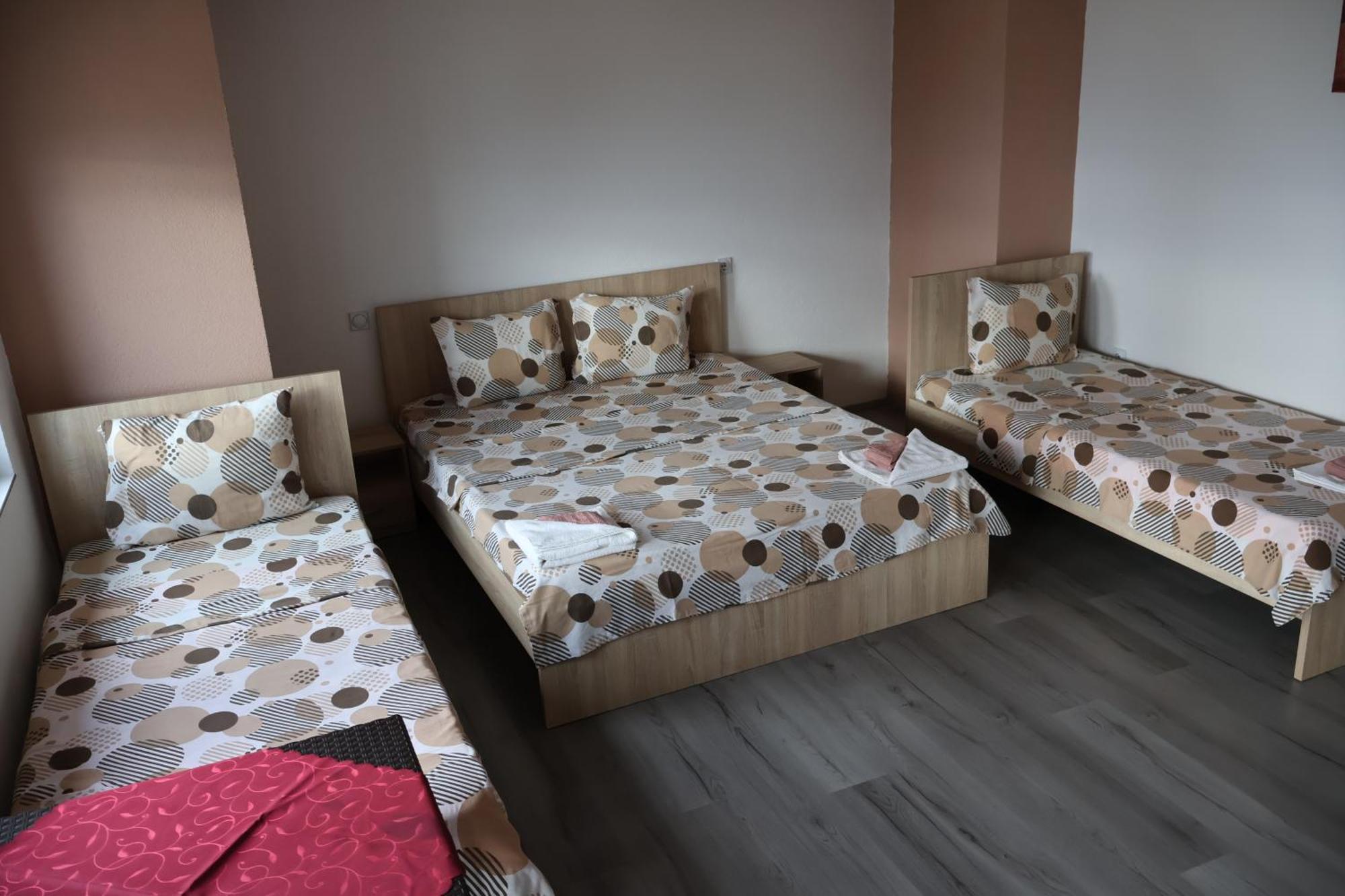 Ajkoski Apartments Peštani מראה חיצוני תמונה