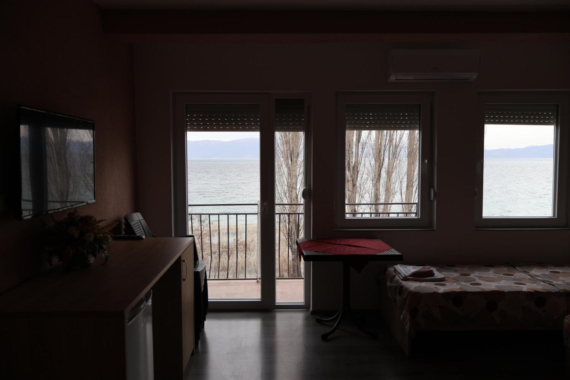 Ajkoski Apartments Peštani מראה חיצוני תמונה