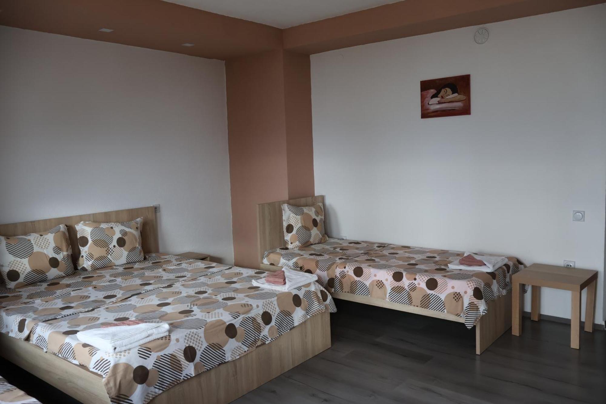 Ajkoski Apartments Peštani מראה חיצוני תמונה