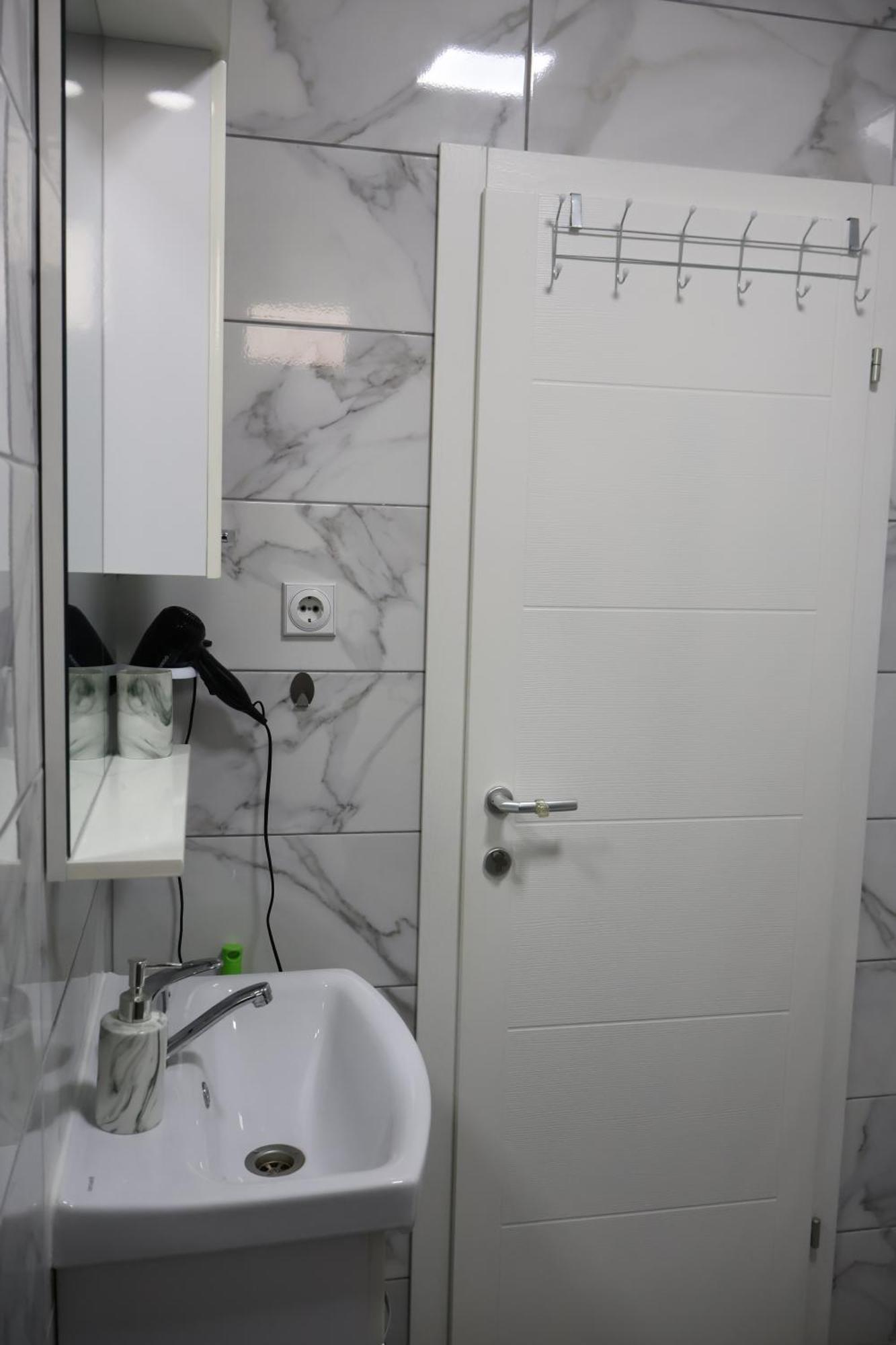 Ajkoski Apartments Peštani מראה חיצוני תמונה
